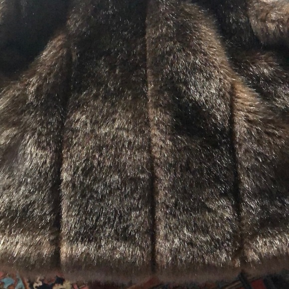 Adorable Faux Fur Coat Size 24 months & 3T - Picture 7 of 7